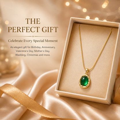 Green Cabochon Pendant Necklace