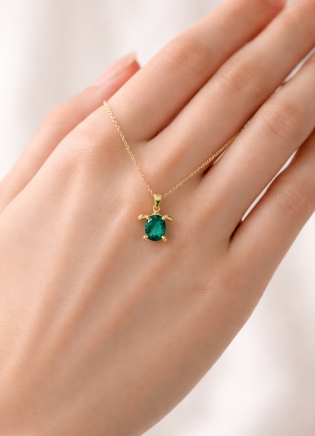 Green Turtle Pendant Necklace