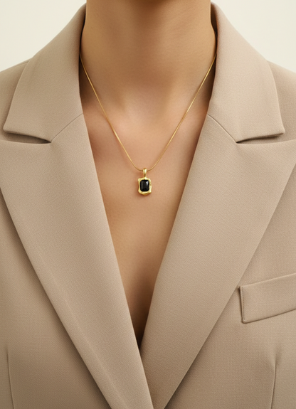 Black Curved Stone Gold Pendant Necklace