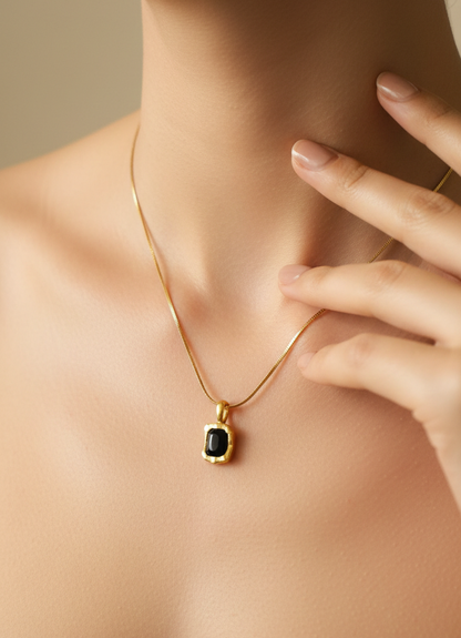 Black Curved Stone Gold Pendant Necklace